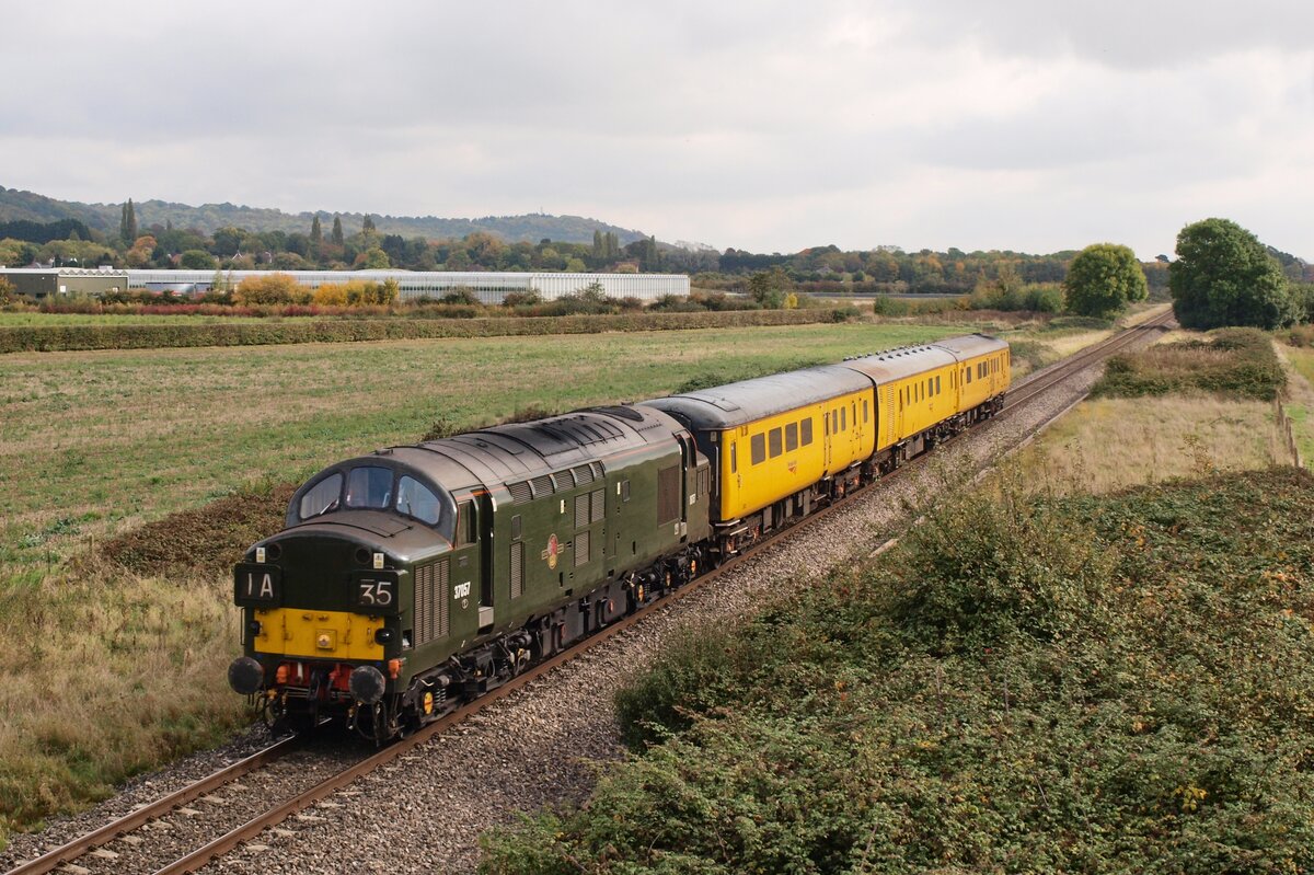 37057 at Wyre Piddle