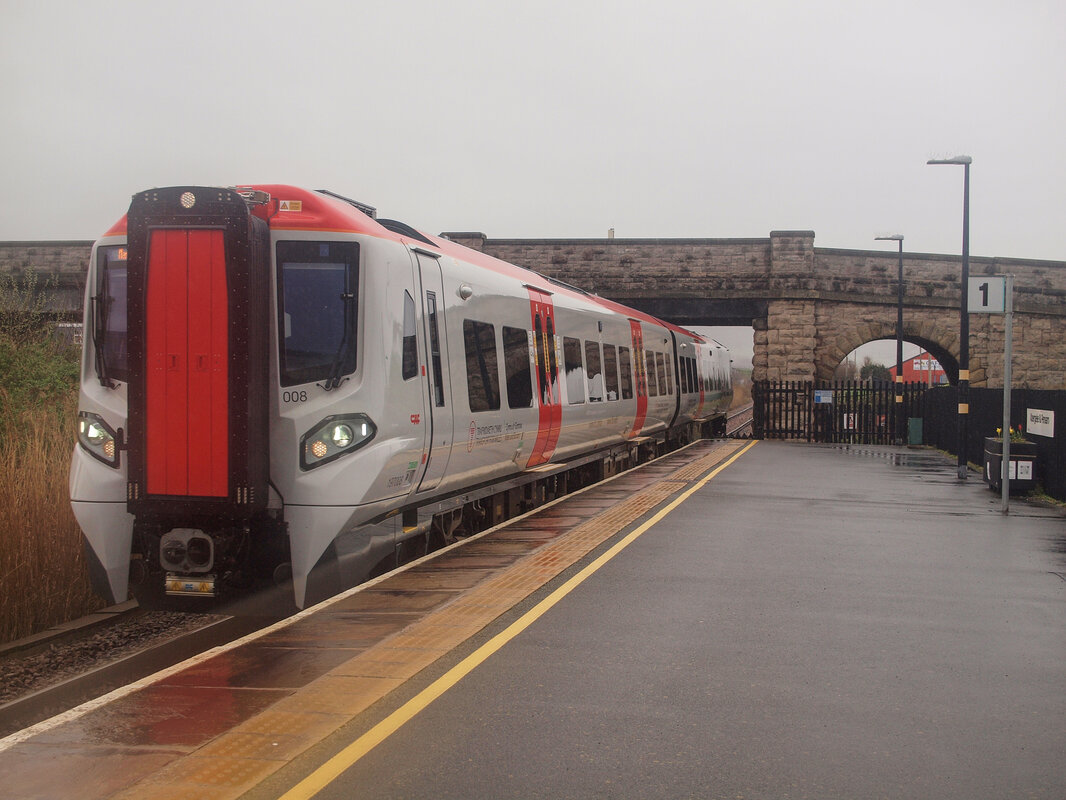 197008 arrives at Pensarn