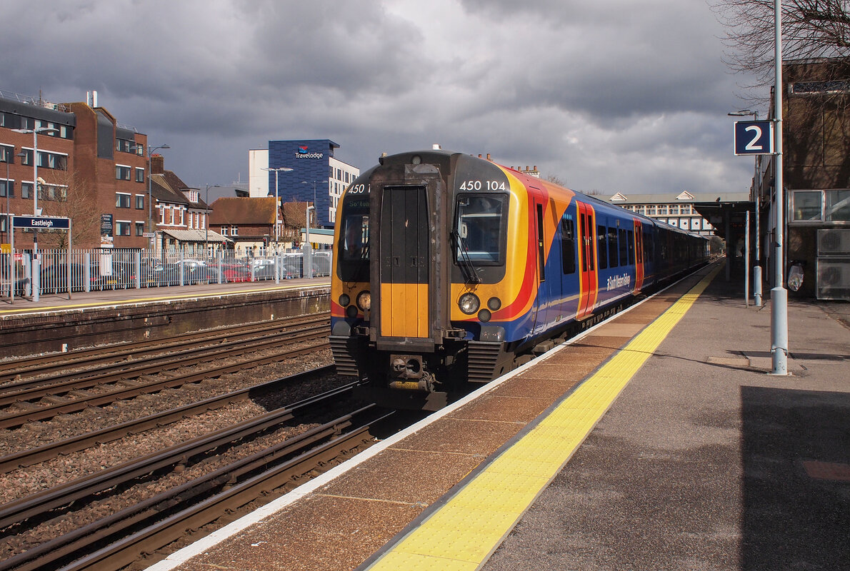 450104 at Eastleigh