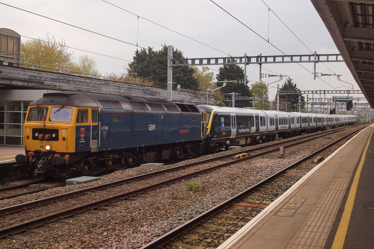 Swindon Station