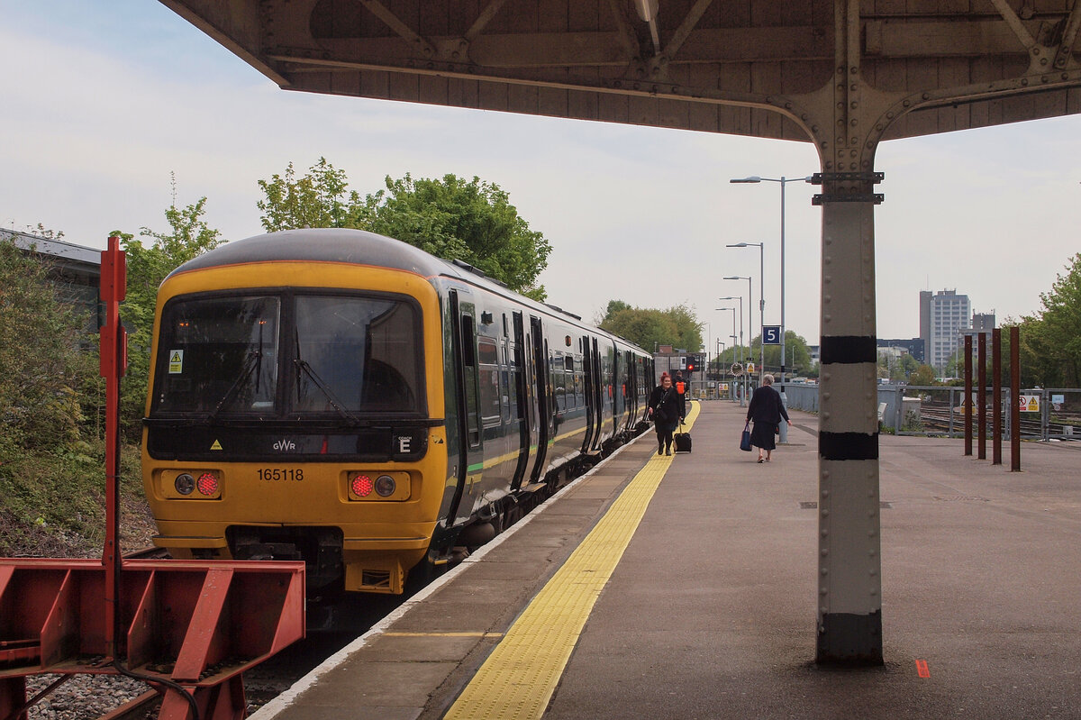 Basingstoke Station