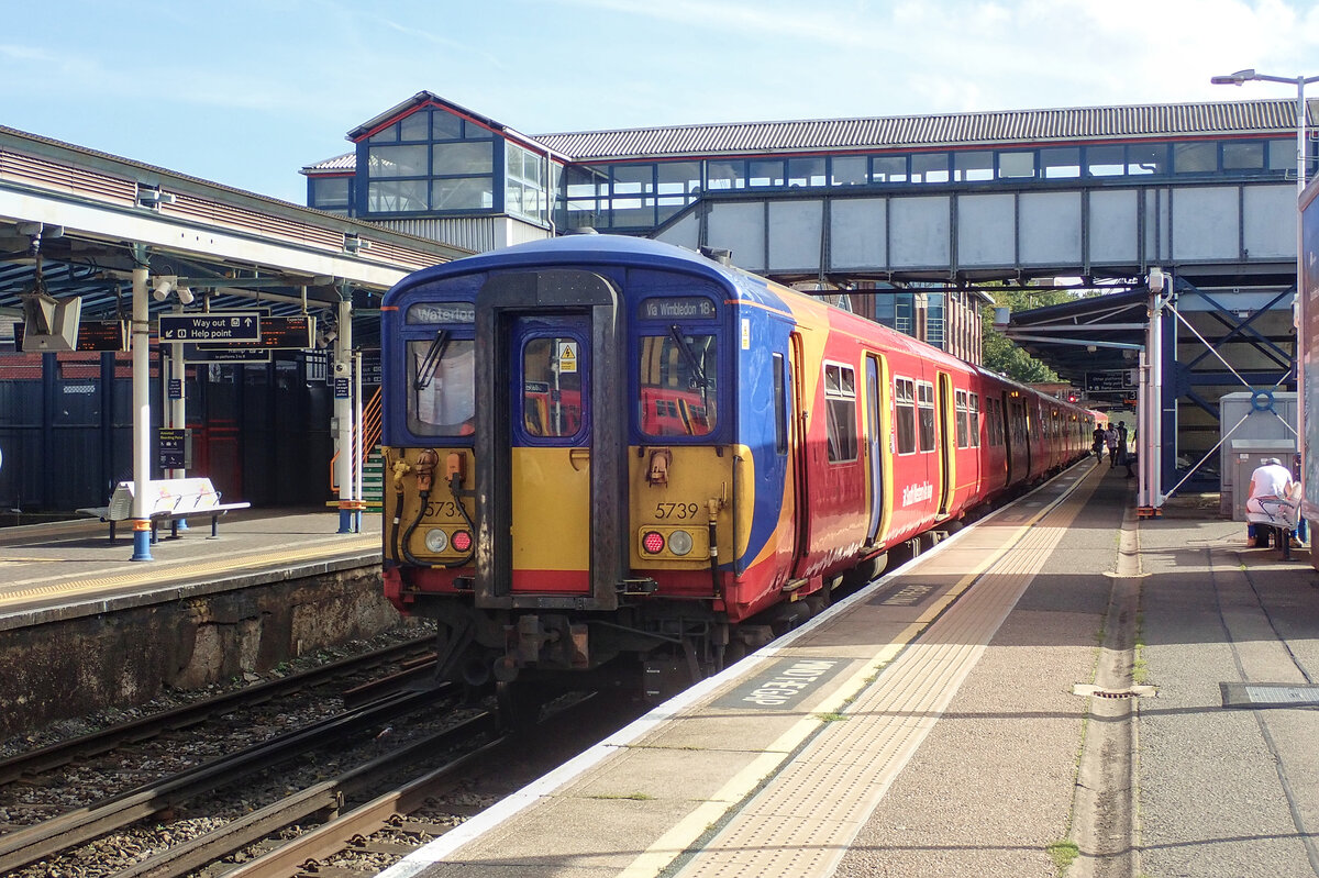 Class 455 at Guildford