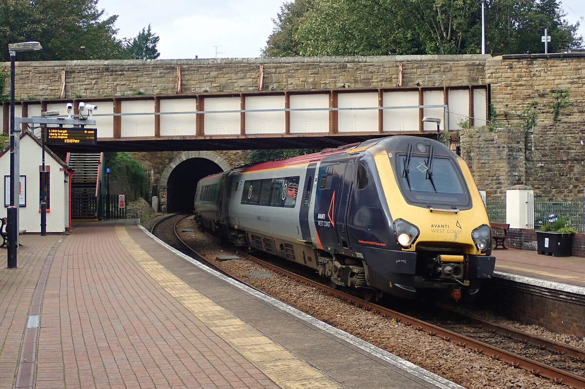 Avanti Voyager at Conwy