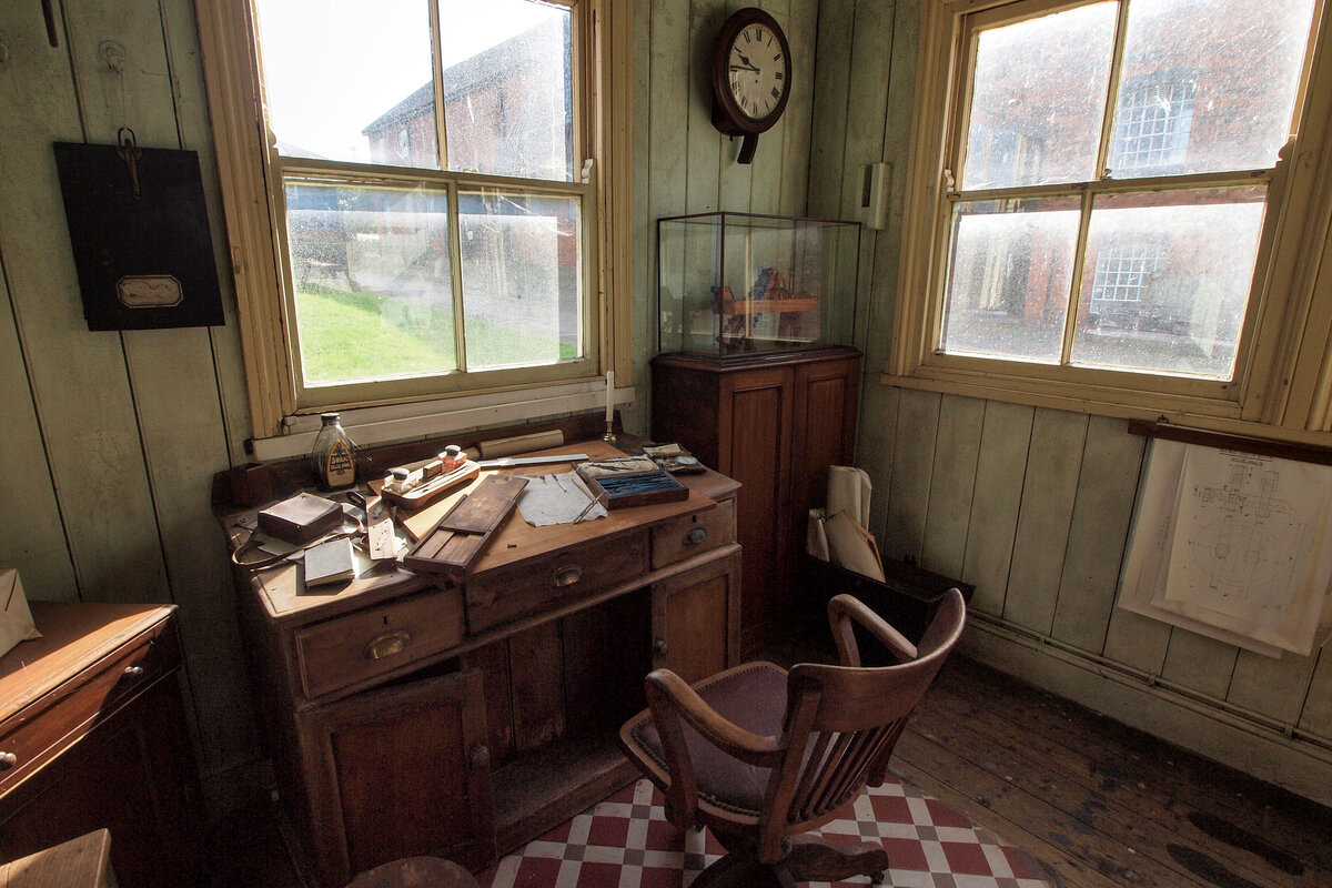 Dock office